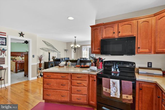 5123 SUMMERFIELD DR, Mount Joy, PA 17552