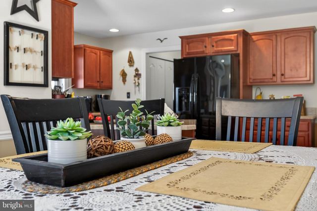 5123 SUMMERFIELD DR, Mount Joy, PA 17552