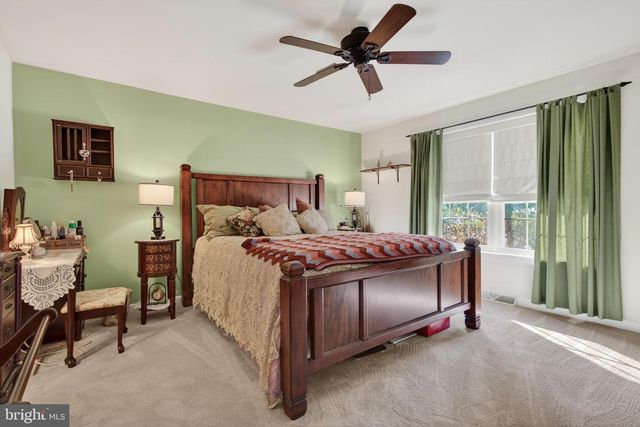 5123 SUMMERFIELD DR, Mount Joy, PA 17552