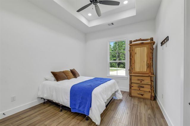 178 Feldspar Lane, Huntsville, TX 77340