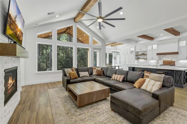 178 Feldspar Lane, Huntsville, TX 77340