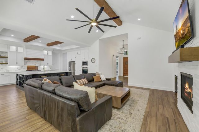 178 Feldspar Lane, Huntsville, TX 77340