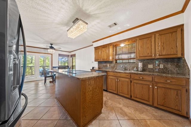 215 Osprey Drive, Hot Springs, AR 71913