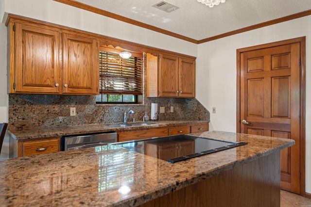 215 Osprey Drive, Hot Springs, AR 71913