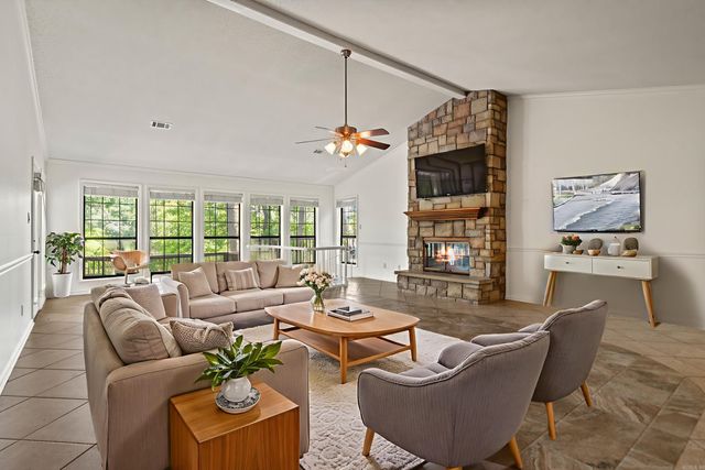 215 Osprey Drive, Hot Springs, AR 71913