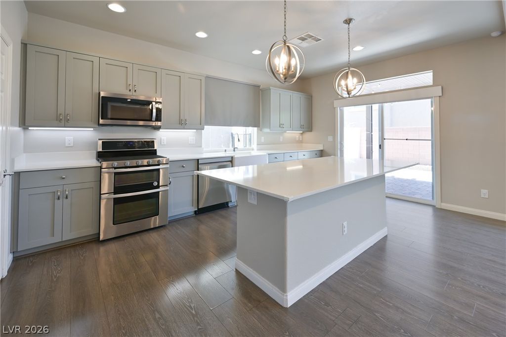 7266 Gypsy Canyon Court, Las Vegas, NV 89118 — photo 5