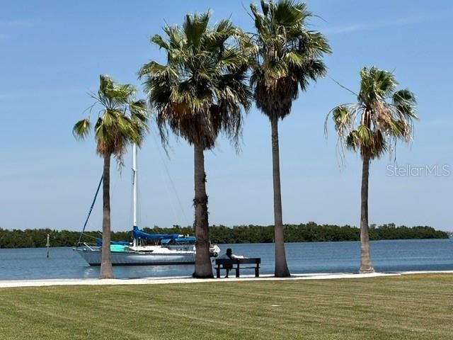 581 ROUNTREE DRIVE, Longboat Key, FL 34228