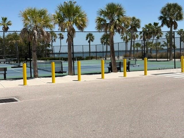 581 ROUNTREE DRIVE, Longboat Key, FL 34228