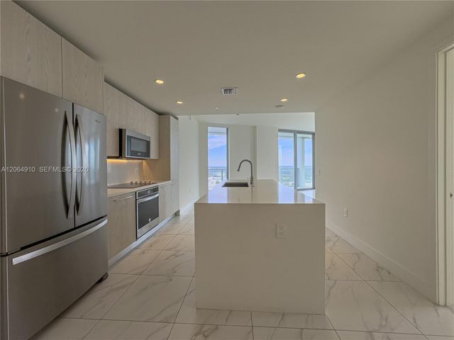 2000 Metropica Way 2009, Sunrise, FL 33323
