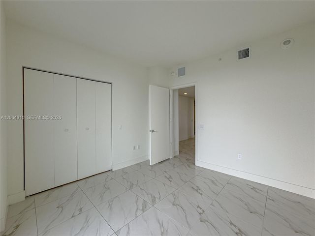 2000 Metropica Way 2009, Sunrise, FL 33323