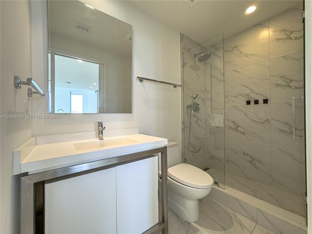 2000 Metropica Way 2009, Sunrise, FL 33323