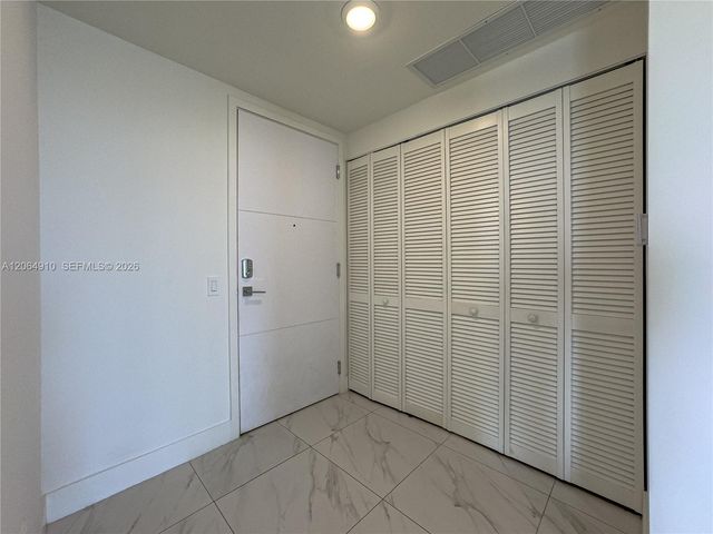 2000 Metropica Way 2009, Sunrise, FL 33323