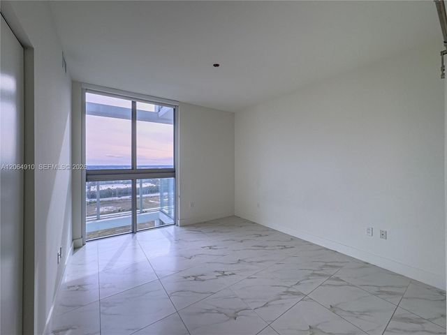 2000 Metropica Way 2009, Sunrise, FL 33323
