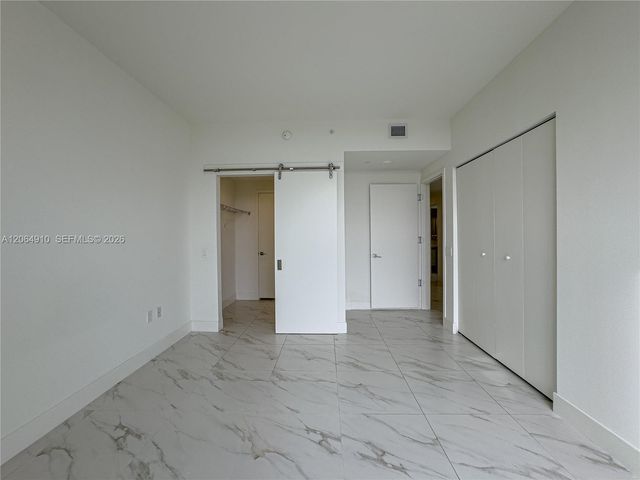 2000 Metropica Way 2009, Sunrise, FL 33323