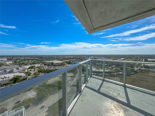 2000 Metropica Way 2009, Sunrise, FL 33323