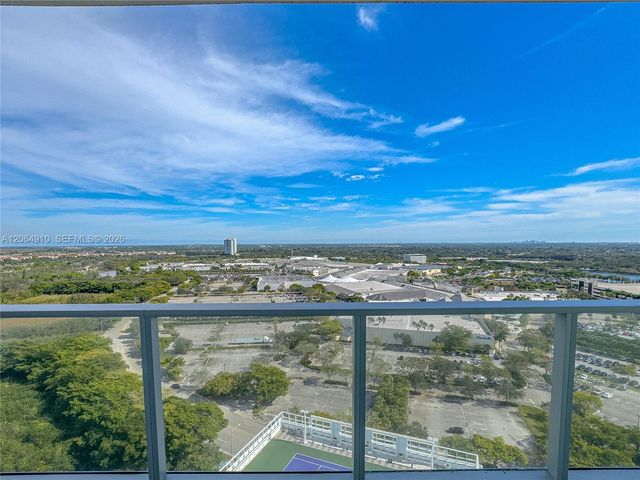 2000 Metropica Way 2009, Sunrise, FL 33323