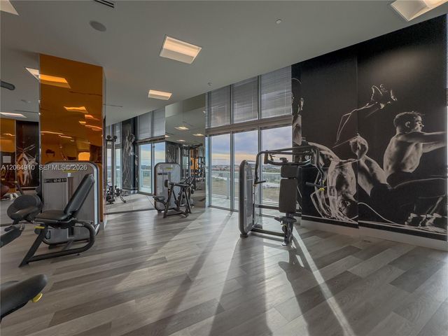 2000 Metropica Way 2009, Sunrise, FL 33323