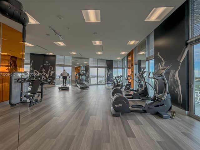 2000 Metropica Way 2009, Sunrise, FL 33323