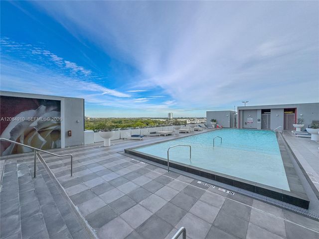 2000 Metropica Way 2009, Sunrise, FL 33323