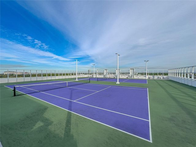 2000 Metropica Way 2009, Sunrise, FL 33323