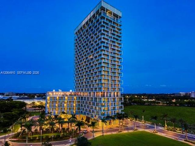 2000 Metropica Way 2009, Sunrise, FL 33323