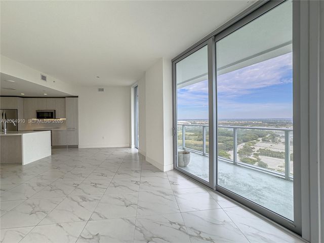 2000 Metropica Way 2009, Sunrise, FL 33323