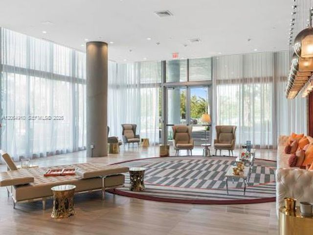 2000 Metropica Way 2009, Sunrise, FL 33323