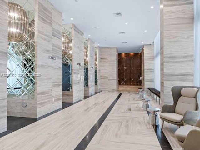 2000 Metropica Way 2009, Sunrise, FL 33323