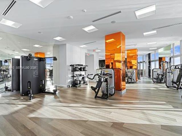 2000 Metropica Way 2009, Sunrise, FL 33323