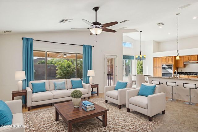 42451 W CHISHOLM Drive, Maricopa, AZ 85138