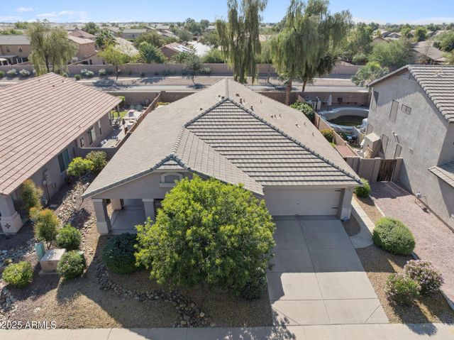 42451 W CHISHOLM Drive, Maricopa, AZ 85138