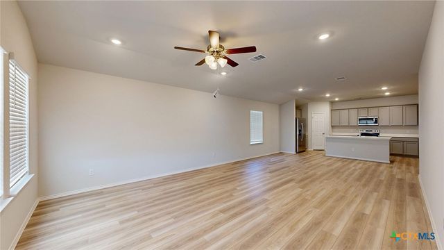 353 Presley Drive, Killeen, TX 76542