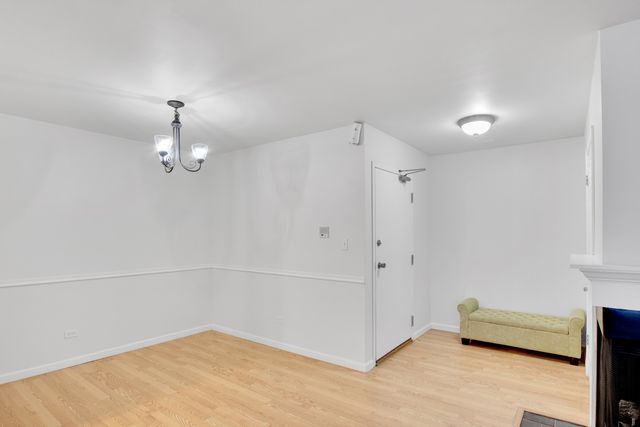 7010 Brighton Court 204, Woodridge, IL 60517