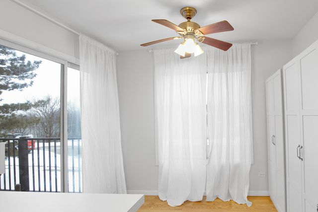 7010 Brighton Court 204, Woodridge, IL 60517