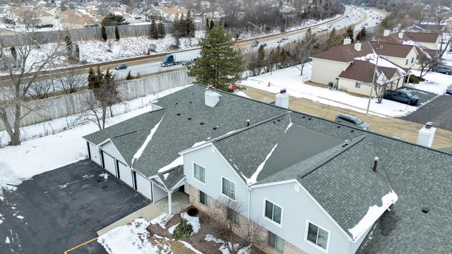 7010 Brighton Court 204, Woodridge, IL 60517