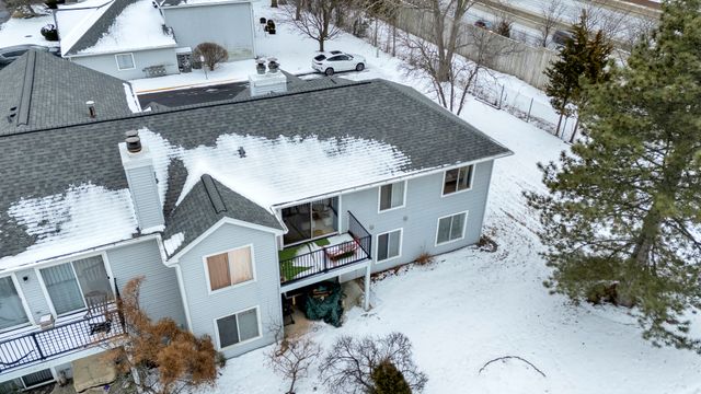 7010 Brighton Court 204, Woodridge, IL 60517