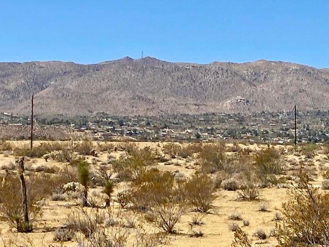 109 Border Avenue, Joshua Tree, CA 92252