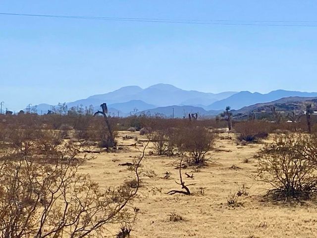 109 Border Avenue, Joshua Tree, CA 92252