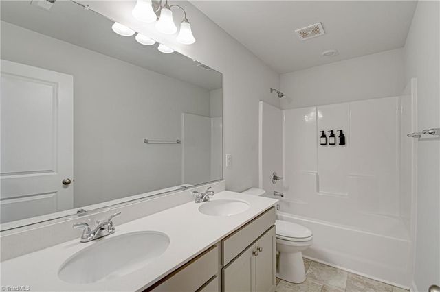 2010 Honeysuckle Vine Run, Winston-salem, NC 27106