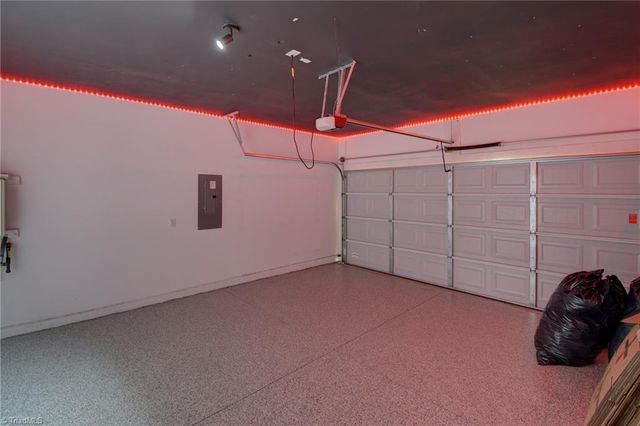 2010 Honeysuckle Vine Run, Winston-salem, NC 27106