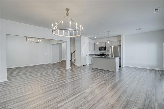 2010 Honeysuckle Vine Run, Winston-salem, NC 27106