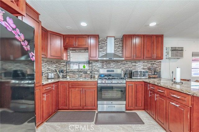 1850 W Orangethorpe 24, Fullerton, CA 92833