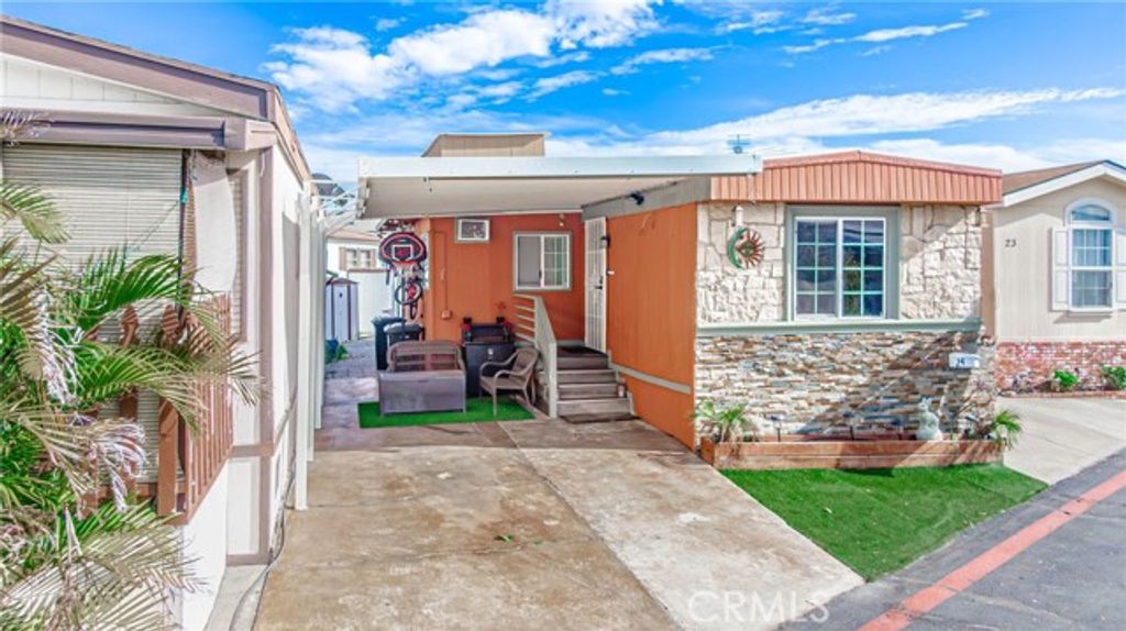 1850 W Orangethorpe 24, Fullerton, CA 92833