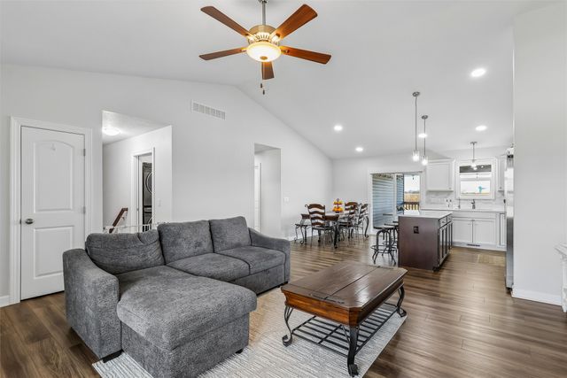 2425 SE Sawyer Pointe, Waukee, IA 50263