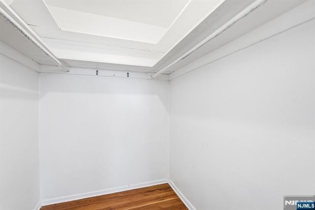 28 Knox Terrace, Wayne, NJ 07470