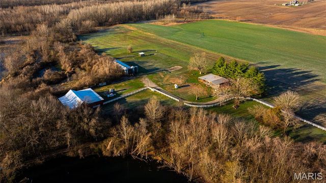 10000 Rieder Road, Lebanon, IL 62254