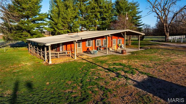 10000 Rieder Road, Lebanon, IL 62254