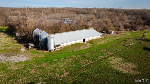 10000 Rieder Road, Lebanon, IL 62254