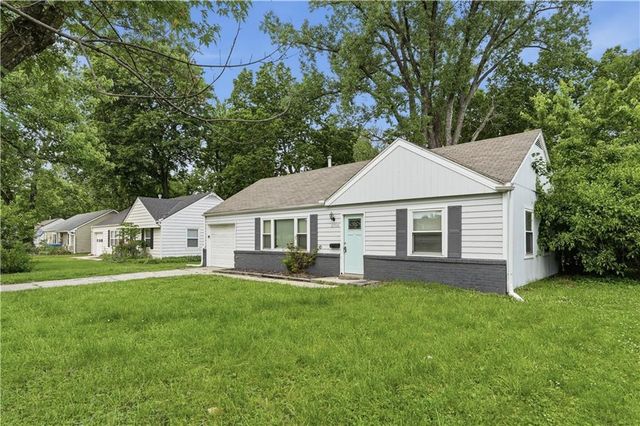 2706 W 79th Street, Prairie Village, KS 66208