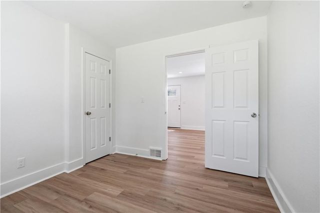 2706 W 79th Street, Prairie Village, KS 66208